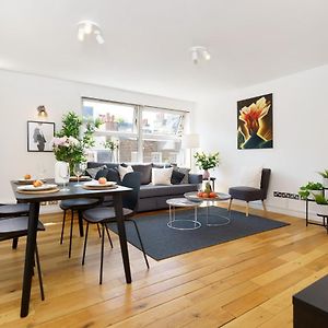 Appartement à 2 Chambres à Coucher