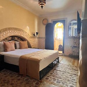 Chambre Standarde Lit Queen-Size