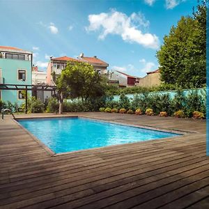 Swimming Pool Luxury House 1