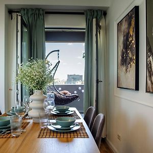 Sunny 3Br Midtown Flat - Amazing View Balcony
