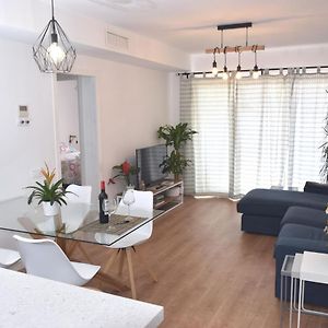 Spectacular Apartment 8 Pax/4 Rooms & Free Parking