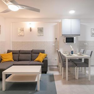 Appartement à 3 Chambres à Coucher