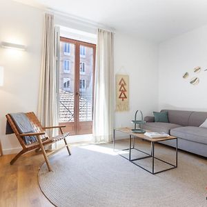Chambre à 2 Chambres à Coucher
