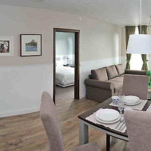 Dzuku Apartment 11