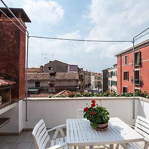 Appartement à 3 Chambres à Coucher