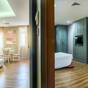 Suite à 2 Chambres à Coucher