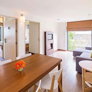 Suite à 2 Chambres à Coucher