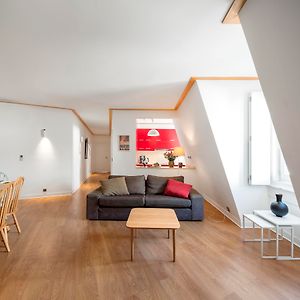 Appartement à 2 Chambres à Coucher