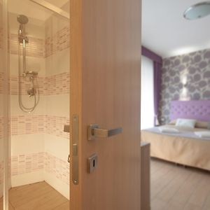 Two-Bedroom Separate Building Apartment