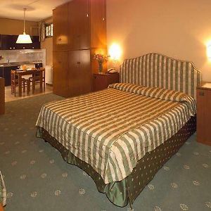 Chambre Budgétée Lit King-Size