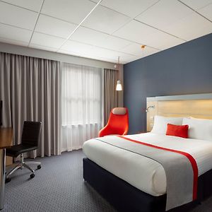 Chambre Accessible aux Personnes à Mobilité Réduite Standarde Lit King-Size