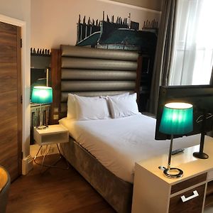 Chambre Accessible aux Personnes à Mobilité Réduite Double