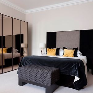 Penthouse à 2 Chambres à Coucher