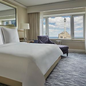 Chambre Lit King-Size avec Accès aux Personnes Handicapées