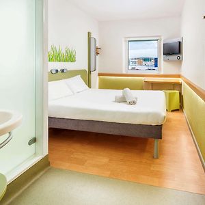 Chambre Accessible aux Personnes à Mobilité Réduite Classique Lit King-Size