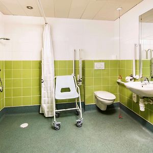 Chambre Accessible aux Personnes à Mobilité Réduite Standarde Double