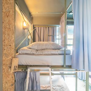 Dormitory Room Mixed