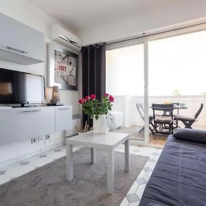 Modern Studio Apt W/Balcony/Port Views/Nr Old Town