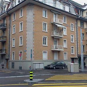 Appartement à 2 Chambres à Coucher