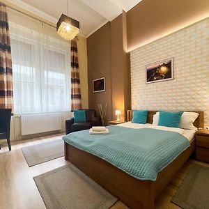 Abt Apartments