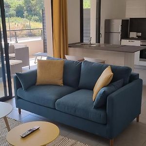 Appartement à 2 Chambres à Coucher