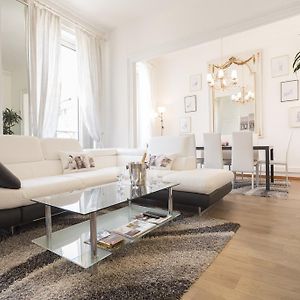 Appartement à 2 Chambres à Coucher