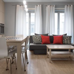 Appartement Grand à 2 Chambres à Coucher