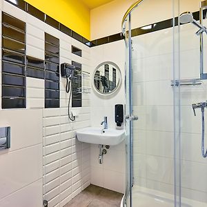Private Bathroom Quadruple Room