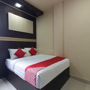 Oyo 697 Niche Valley Hotel