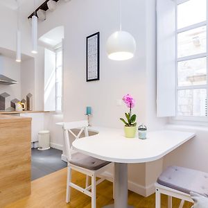 Appartement Studio au Deuxième Étage