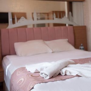 Hotel Megaron