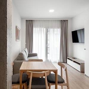 Appartement à 2 Chambres à Coucher