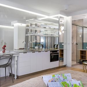 Appartement de Luxe à 2 Chambres à Coucher