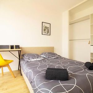005- Appartement 6 Chambres, Tramway, Parking,Clim