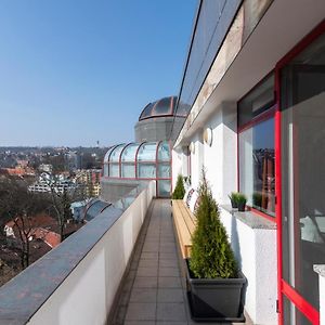 Lovely 3Bd - Rooftop - Jacuzzi&Sauna