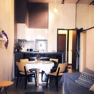 Charming Bedroom - Next To Train Station At Est Bangsar