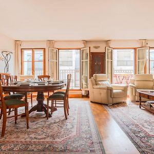 Appartement à 3 Chambres à Coucher