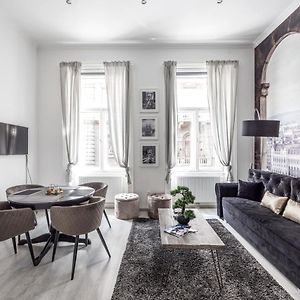 Mystic Dreamy Apartment