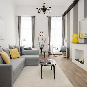 Opera Experience Apartment