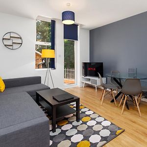 Appartement à 2 Chambres à Coucher