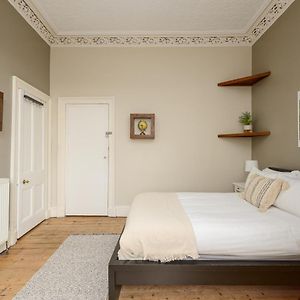 2 Bed Old Town Apartment - Next To Castle