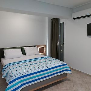 Adler 5 Cozy Athens Downtown Studio