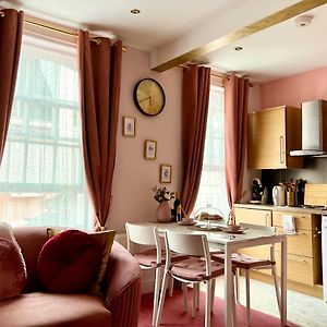 Appartement à 2 Chambres à Coucher