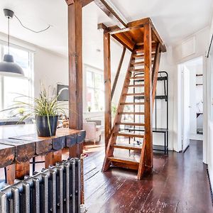 Appartement à 2 Chambres à Coucher