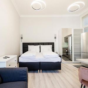 Prime Star Fashion Street Modern Luxury Apartments