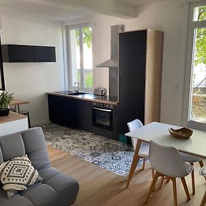 Appartement à 2 Chambres à Coucher
