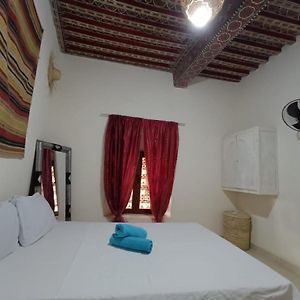 Chambre Budgétée Lit King-Size