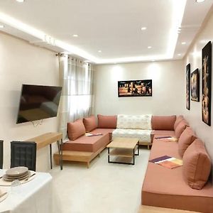 Appartement à 2 Chambres à Coucher