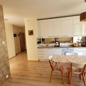 Appartement à 2 Chambres à Coucher