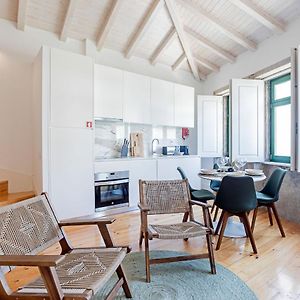 D. Joao IV Apartments By Lovelystay